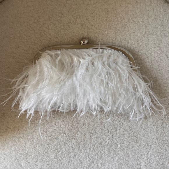 NWT 8 OTHER REASONS
Feather Bag With Pearl Handle Elegant  White Clutch - Picture 2 of 5